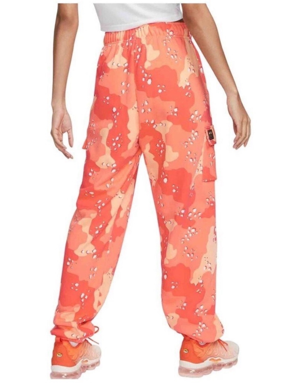 Nike Sportswear Fleece Mid-Rise Cargo Pants in Orange Sherbet Camo - Size XL - Picture 2 of 14